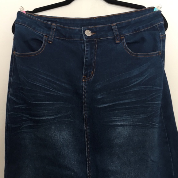 Long dark denim skirt - Picture 2 of 5